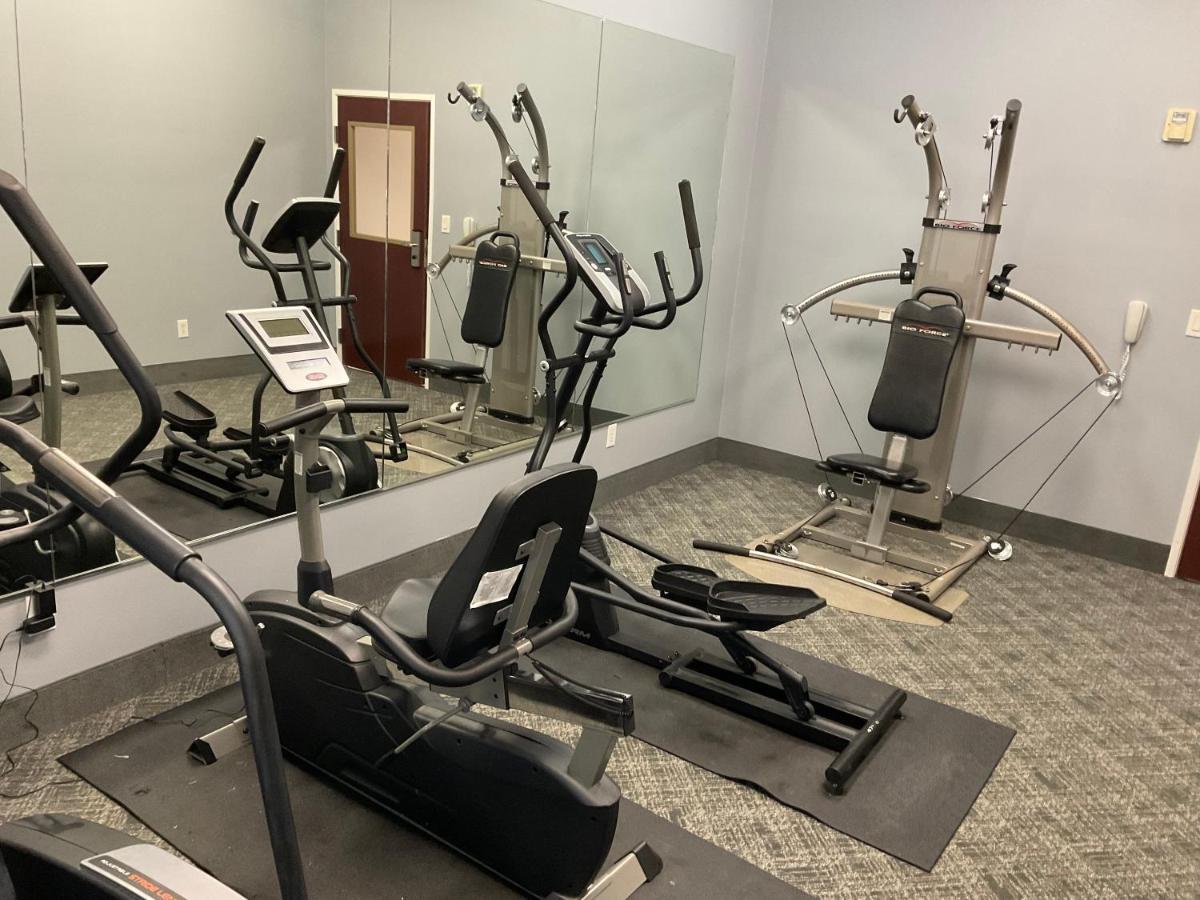 Budget Host Inn And Suites 캐머런 외부 사진