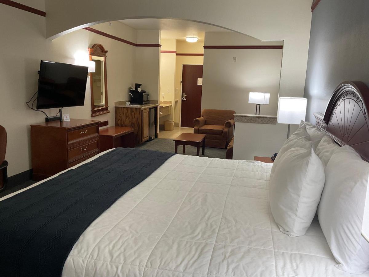 Budget Host Inn And Suites 캐머런 외부 사진